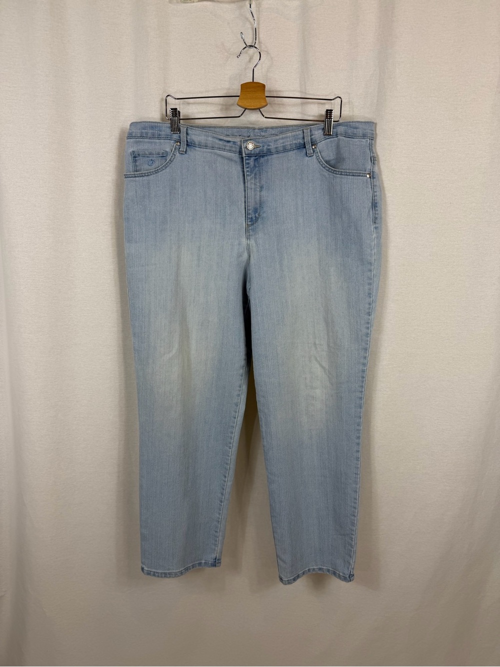 Gloria Vanderbilt Amanda Light Blue Full Length Straight Jeans Sz. 18w